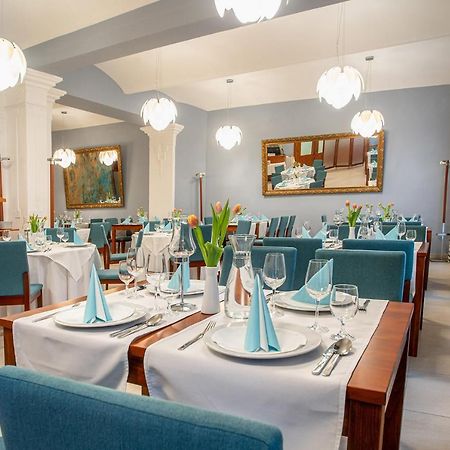Hotel Academic Zwoleń Zewnętrze zdjęcie