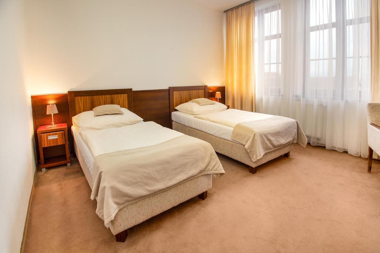 Hotel Academic Zwoleń Zewnętrze zdjęcie